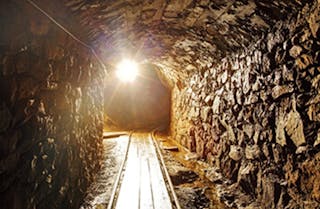 Air &amp; Gas Monitoring in Gold Mine iStock/ThinkStock