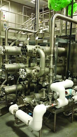 The HRS R Series can run in reverse at the end of a batch to reclaim valuable products, effectively emptying the heat exchanger without damaging or affecting quality. The HRS R Series can run in reverse at the end of a batch to reclaim valuable products, effectively emptying the heat exchanger without damaging or affecting quality.