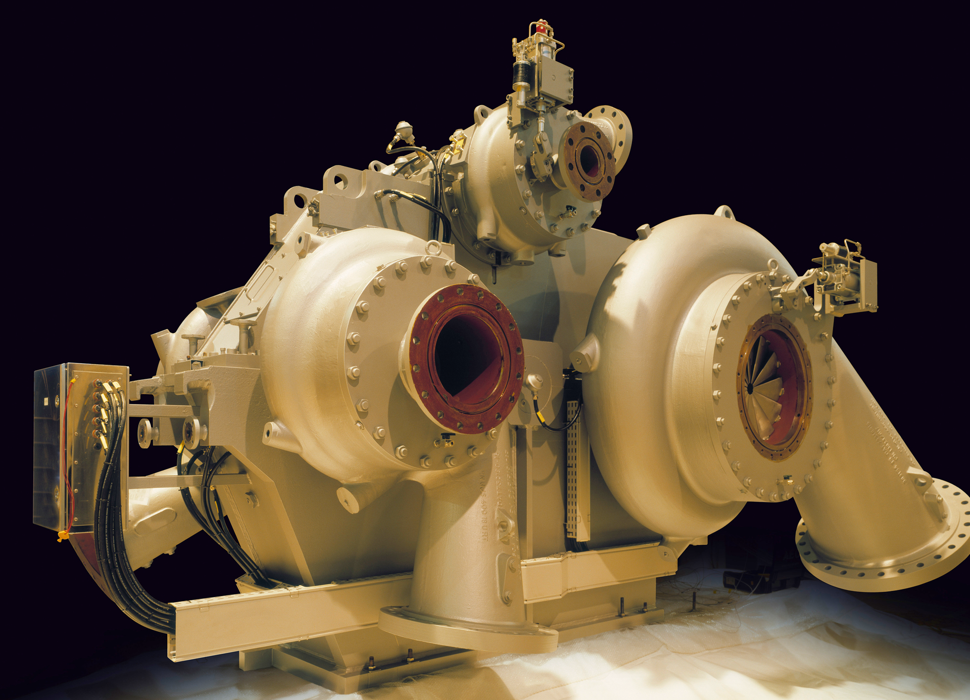Figure 1. An example of an integrally geared compressor with IGV.