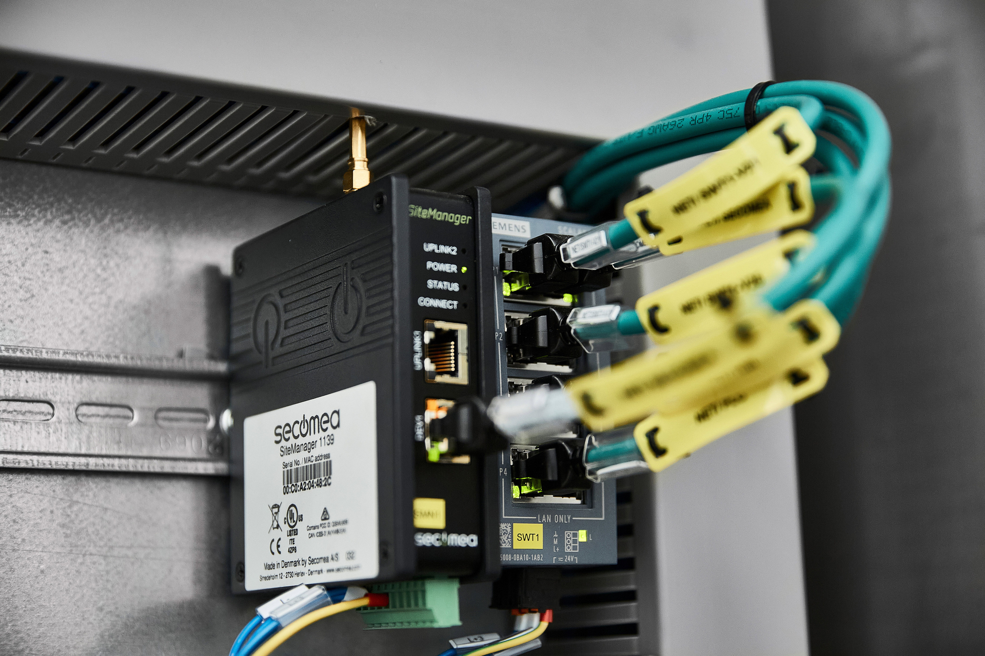 HRS systems can be connected by ethernet or 4G.