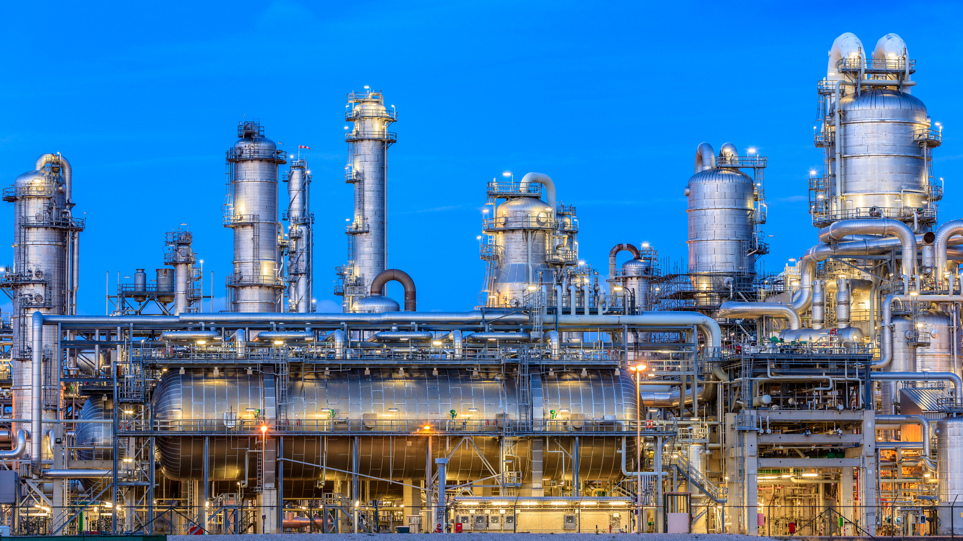 Figure 1 Oil Refinery Illuminated At Night 1 64b6d0dc7f243