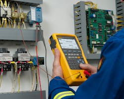 Complete pressure, temperature and mA loop calibrations to ensure your equipment is running within specification with the Fluke 754 Documenting Process Calibrator.
