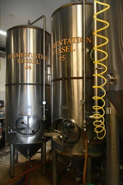 Holistically, the Fermentation Monitor QWX43 measures density, temperature and acoustic velocity directly in the fermentation tank, calculating key parameters such as degree of fermentation, residual extract and alcohol content. Holistically, the Fermentation Monitor QWX43 measures density, temperature and acoustic velocity directly in the fermentation tank, calculating key parameters such as degree of fermentation, residual extract and alcohol content.