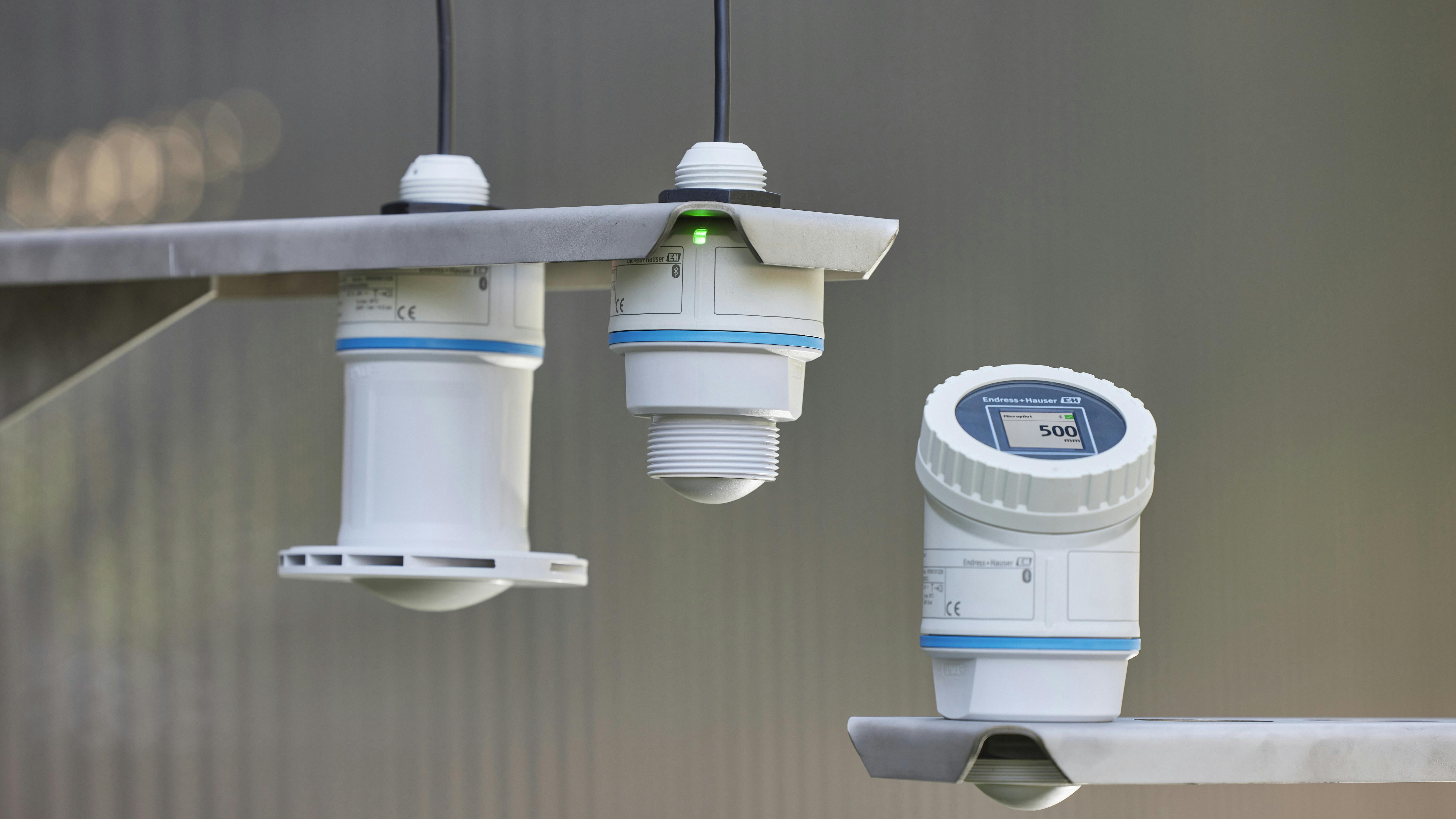 The Micropilot FMR10B, FMR20B and FMR30B devices have been developed for customers who want maximum simplicity combined with efficiency and worry-free measurement technology.